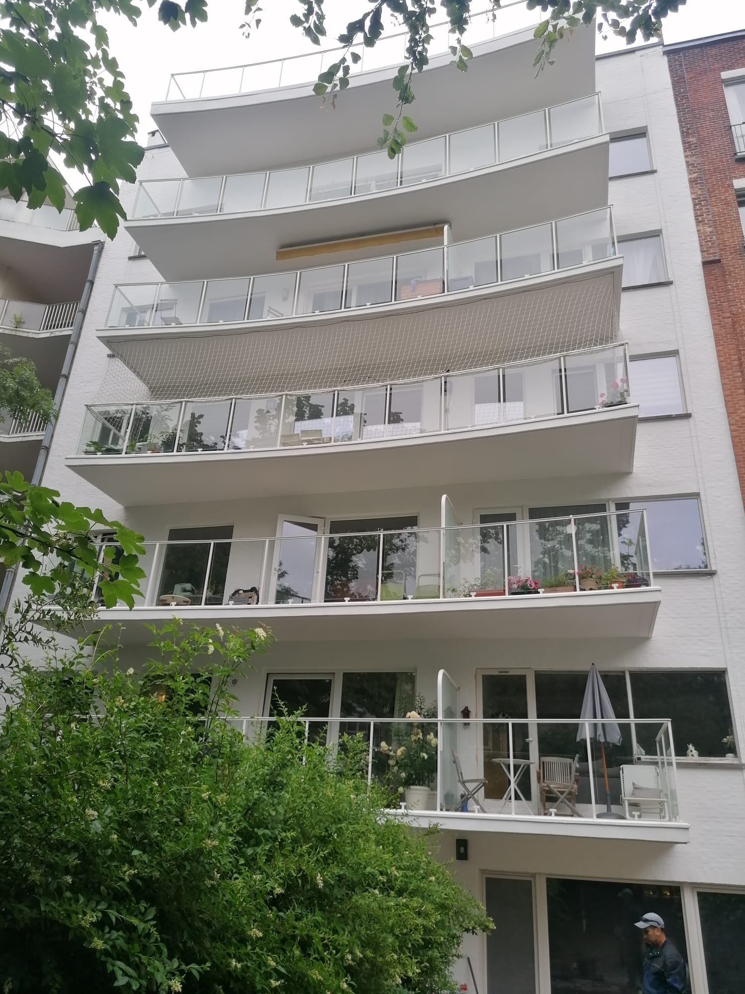 Garde-corps de balcons en série sur une résidence collective